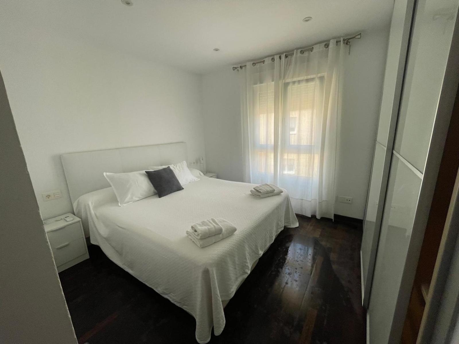 Apartamento 4 Home Suites Almería Buitenkant foto